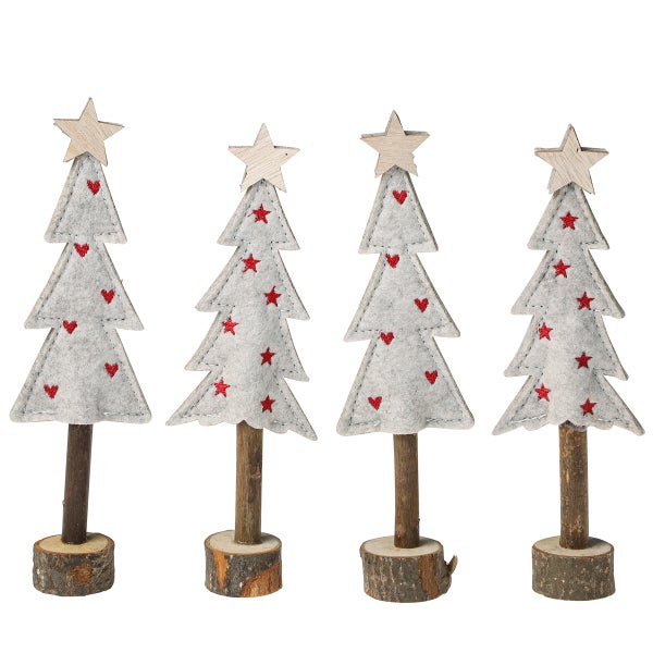 Vier Weihnachtsbaumfiguren aus Filz mit Sternen- und Herzmotiven auf Holzsockeln