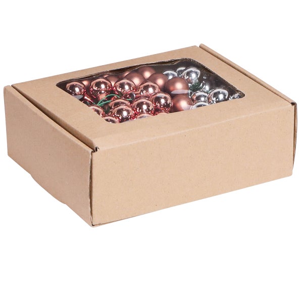 Karton mit Christbaumkugeln