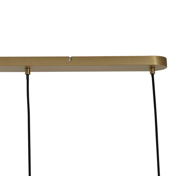 Detailaufnahme der Aufhängung einer Pendelleuchte mit Kabeln