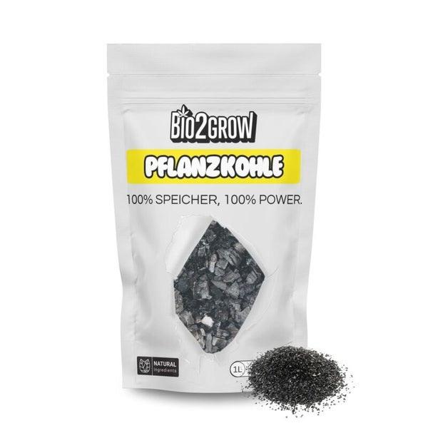 Packung Pflanzenkohle mit der Aufschrift '100 Prozent Speicher, 100 Prozent Power' und dem Symbol 'Natürliche Inhaltsstoffe'