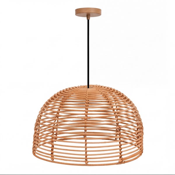 Hängeleuchte aus Rattan mit halbkugelförmigem Schirm und Holz-Deckenhalterung