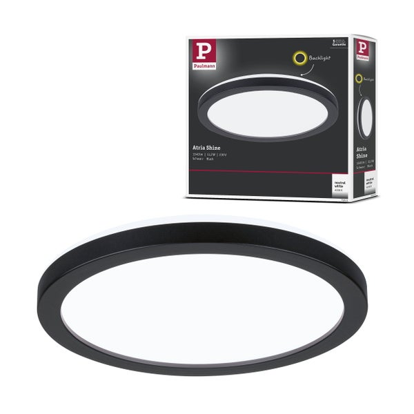 VariFit Einbauleuchten für die Decke mit warmweißer Beleuchtung in einem Flur.