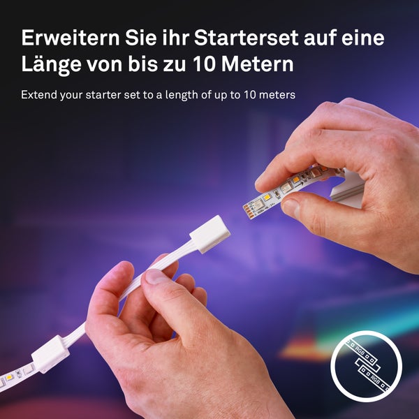 Hände verbinden eine LED-Streifen-Erweiterung mit einem Kabel, um das Starterset auf eine Gesamtlänge von bis zu 10 Metern zu erweitern.