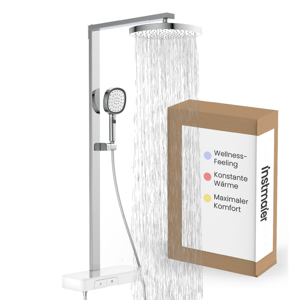 Duschsystem mit Kopfbrause und Handbrause sowie Thermostatarmatur neben einem Produktkarton mit Werbetext