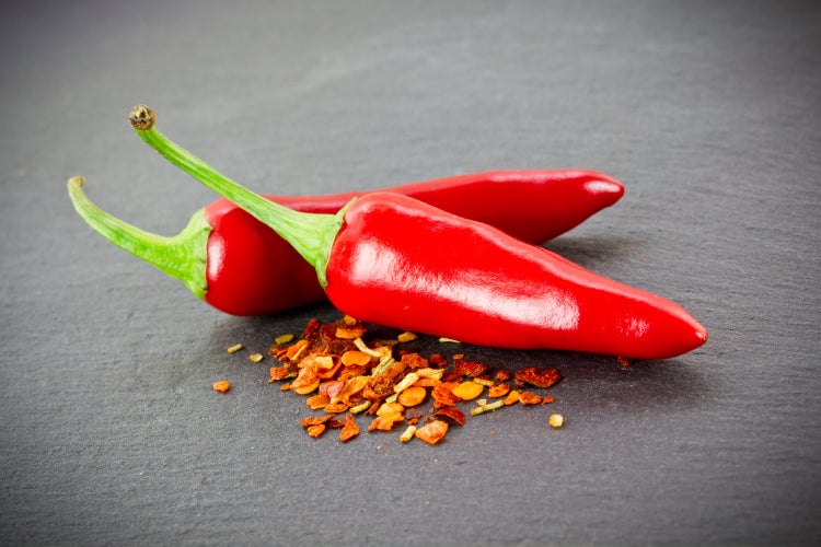 SAFLAX Geschenk Set - BIO - Chili - Barak - Capsicum annuum - 15 Samen - Mit Geschenkbox, Versandaufkleber, Geschenkkarte und Anzuchtsubstrat