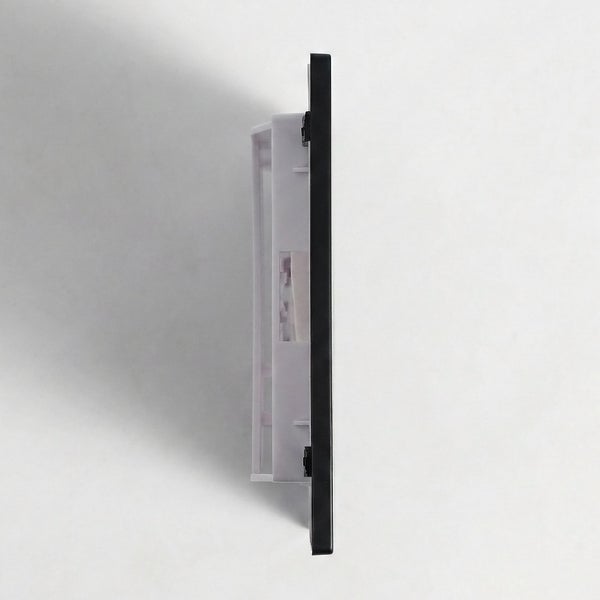 Seitenansicht eines Sicherungskastens