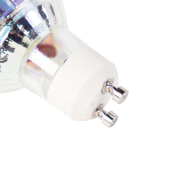 Nahaufnahme eines GU10-Sockels eines Leuchtmittels mit zwei Metallstiften.