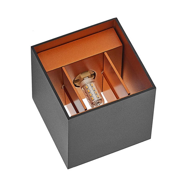 Kubische Wandleuchte zur Innenraumbeleuchtung