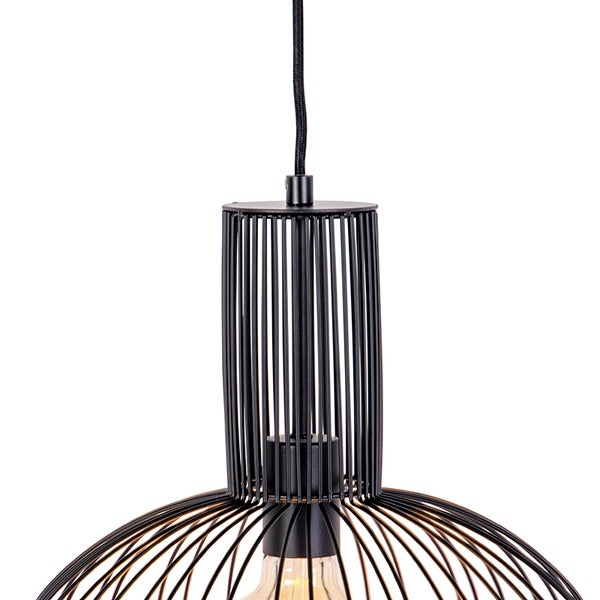 Schwarze Pendelleuchte mit Metallelementen