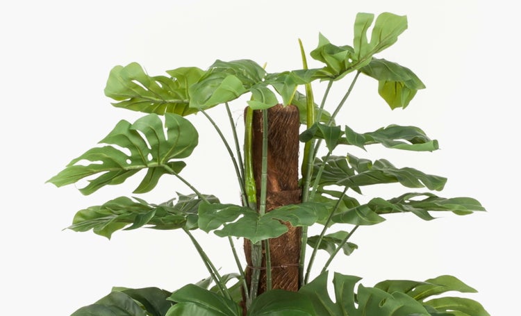 Künstliche Clematis in Lila mit Stiel und grünen Blättern