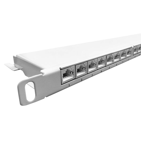 Nummeriertes RJ45 Netzwerk-Patchpanel für die Rack-Montage.