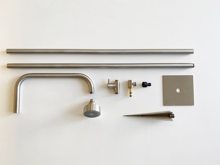 Design Gartendusche Aussendusche Pooldusche Fontana aus hochwertigem Edelstahl Nickel gebürstet, Kopf schwenkbar
