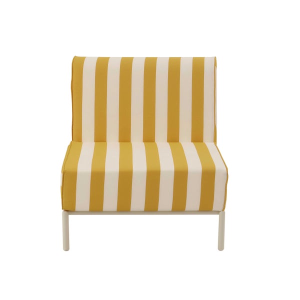 Lounge-Sessel ohne Armlehnen mit gelb-weiß gestreiftem Polster und Metallgestell.