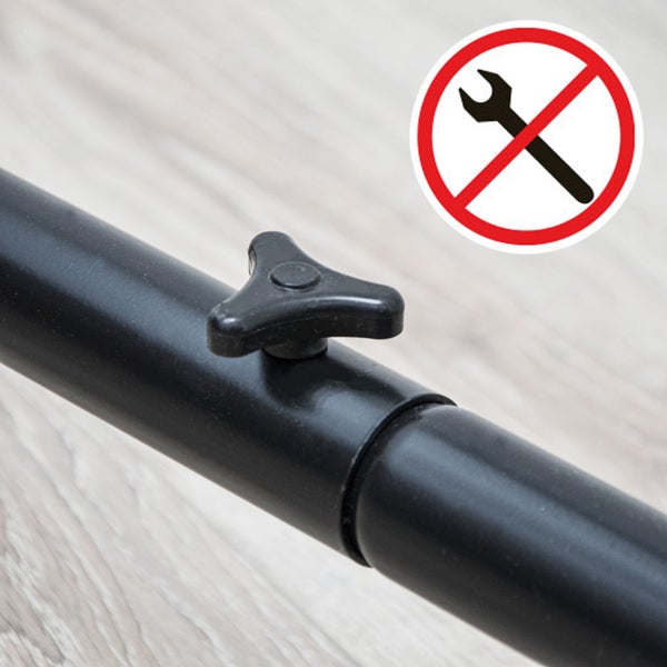 Detailaufnahme einer Rohrbefestigung mit Flügelschraube und Symbol für keine Werkzeugmontage