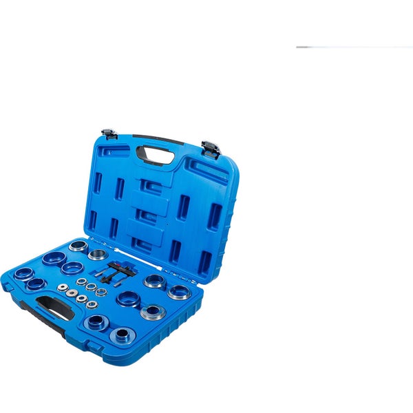 Werkzeugsatz mit Buchsen in einem blauen Werkzeugkoffer