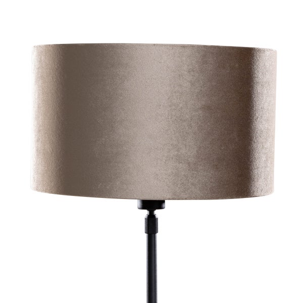 Stehlampe mit Lampenschirm