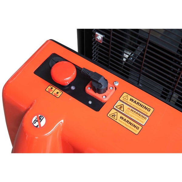 Detailansicht einer Heizkanone mit Bedienfeld, Netzstecker und Warnhinweisen