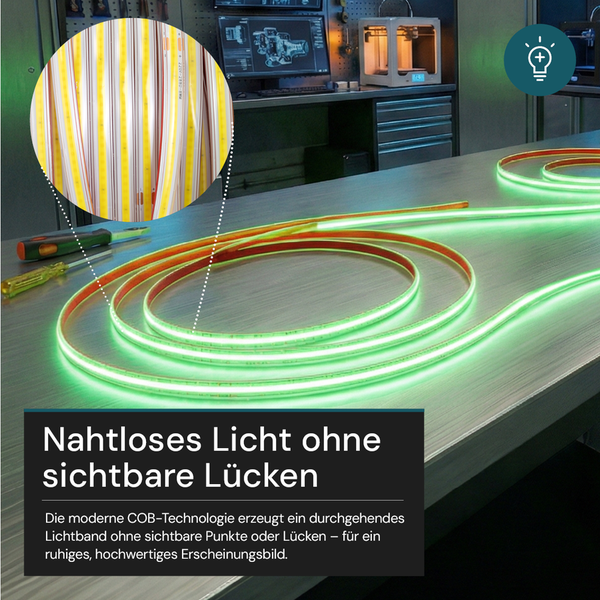Flexibler COB-LED-Streifen mit nahtlosem Licht auf einer Werkbank in einer Werkstatt. Detailansicht zeigt die dichte LED-Anordnung.