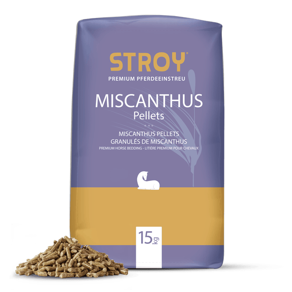 STROY Miscanthus Pellets Premium Pferdeeinstreu, 15 Kilogramm Sack mit Pellets davor.