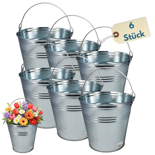 Sechs Zink Eimer mit Bügel, einer mit Blumen befüllt