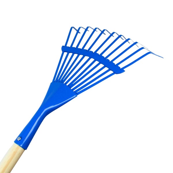 Blauer Fächerbesen aus Metall mit Holzstiel für die Gartenarbeit.