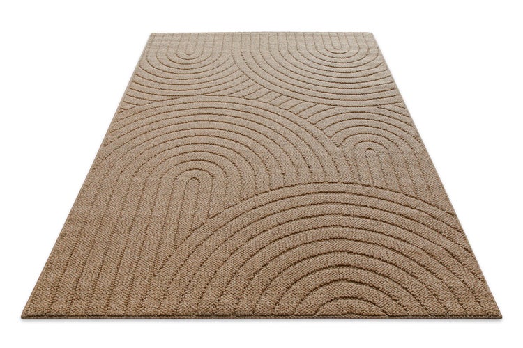 Rechteckiger Teppich mit einem geometrischen Muster aus konzentrischen Bögen in der Farbe Beige.