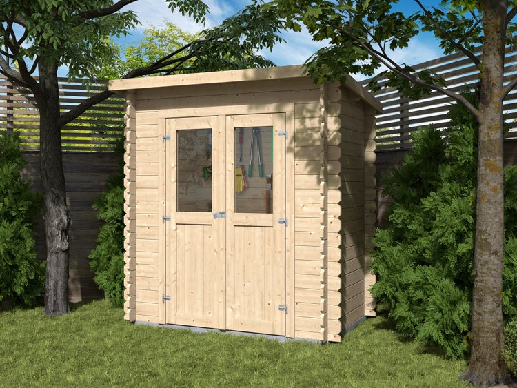 Gartenhaus aus Holz mit Doppeltür und Glaseinsätzen auf einer Rasenfläche in einem hellen Garten.