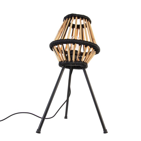 Tischleuchte mit Lampenschirm aus Bambus und Dreibeinstativ