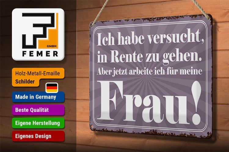 Detailansicht eines horizontalen Sonnenschutzes an einem sonnigen Tag