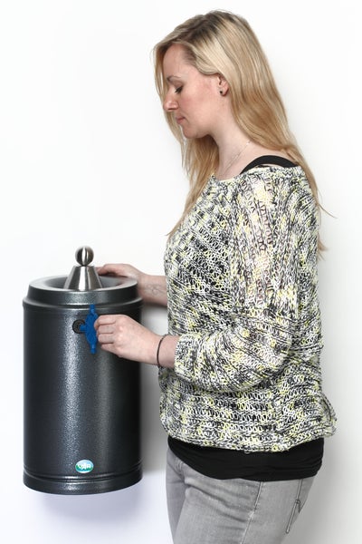 PROREGAL Robuster Drehascher Mit Wandhalterung 15 Liter HxBxT 47 x 28 x 25 cm Verzinkter Stahl Grau
