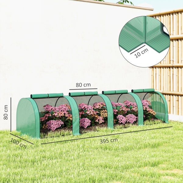 Gewächshaustunnel mit vier aufrollbaren Türen für gute Belüftung, einfachen Zugang und ausreichend Sonnenlicht im Garten.
