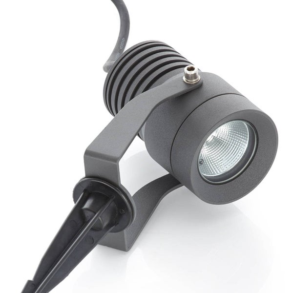 LED-Gartenstrahler mit Erdspieß in Anthrazit für die Außenbeleuchtung. Verstellbarer Leuchtenkopf aus Metall.