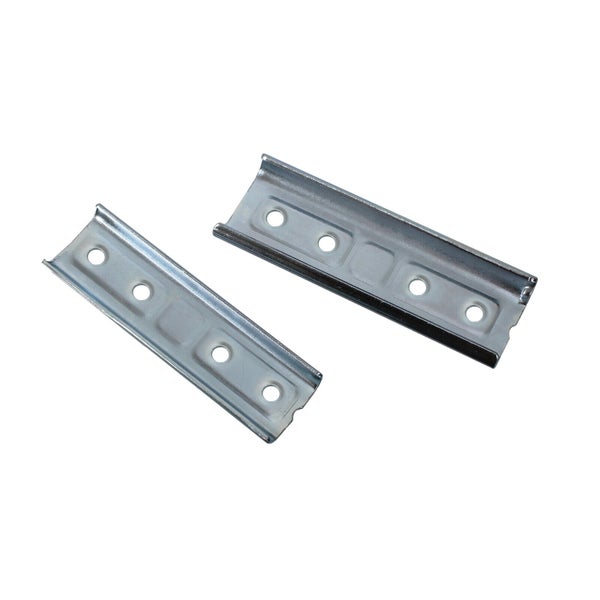 Zwei metallene Montageplatten mit Löchern