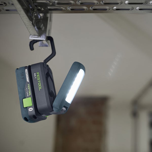 Festool Akku Baustrahler auf Stativ