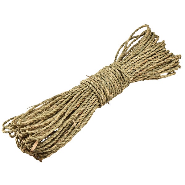 Seegrasstrick im Bündel, natürliches Bindematerial für Garten und Dekoration.