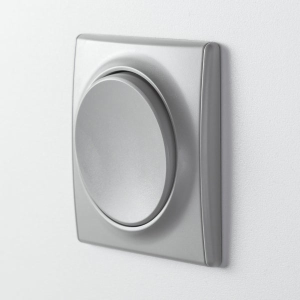 Drehdimmer fuer die Wandmontage mit quadratischem Rahmen und rundem Drehknopf