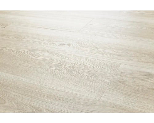 Helle Laminatbodenfläche mit Holzstruktur