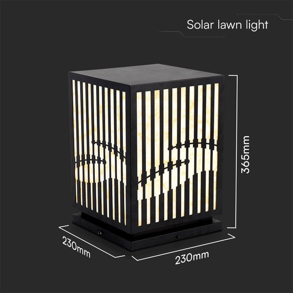Solar-Wegeleuchte mit den Maßen 230 x 230 x 365 Millimeter