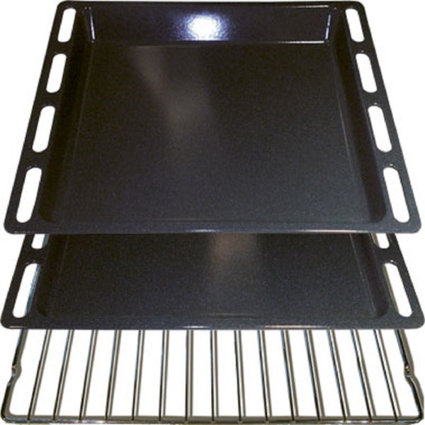 Zwei emaillierte Backbleche und ein verchromter Backofenrost als Set für den Backofen.
