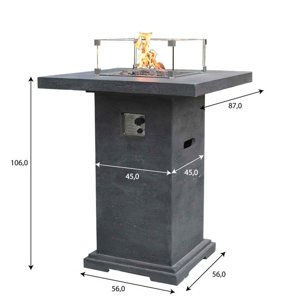 Quadratischer Feuertisch in Betonoptik mit Glasumrandung und Maßangaben: Höhe 106 Zentimeter, Breite 87 Zentimeter, Sockel 56 Zentimeter.