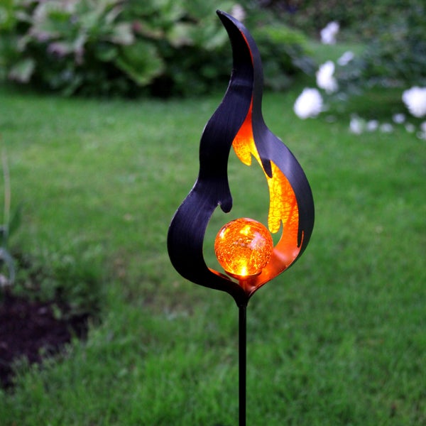 Solarleuchte in Flammenform mit LED für den Garten