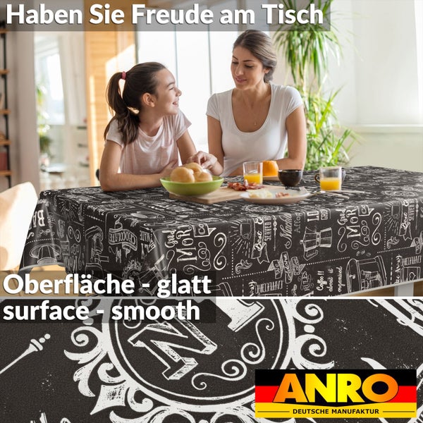 Tischdecke mit Kaffeehausmotiven auf einem Esstisch mit zwei Personen