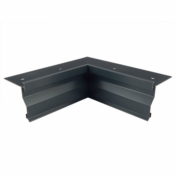 Anthrazitfarbenes Eckprofil 90 Grad aus Metall für Dächer oder Fassaden mit Befestigungslöchern.