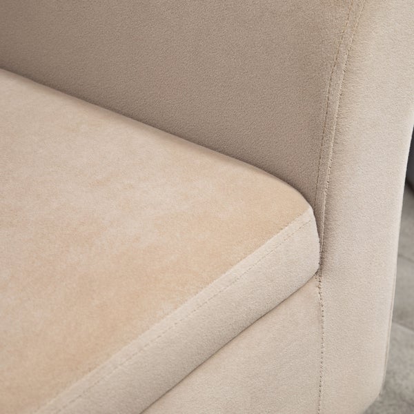 Nahaufnahme eines Polstersessels mit Stoffbezug