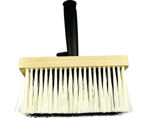 Quast mit Holzgriff und Borsten für Malerarbeiten