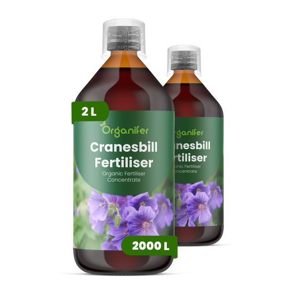 Zwei Flaschen Organifer Storchschnabel-Dünger Konzentrat, 2 Liter für circa 2000 Liter Gießwasser, organischer Flüssigdünger.