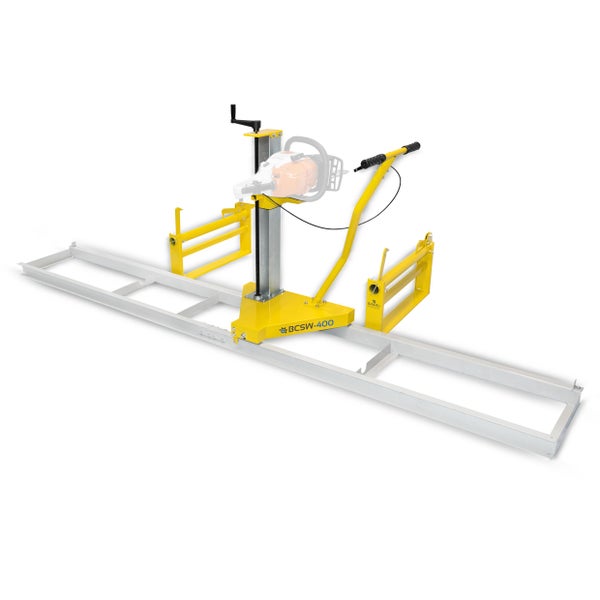 Mobile Kettensäge mit einem Führungsschienenlänge von 400 mm.