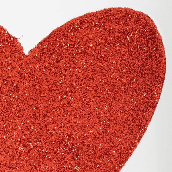 Rotes Glitzerherz für Dekorationszwecke und Bastelarbeiten.