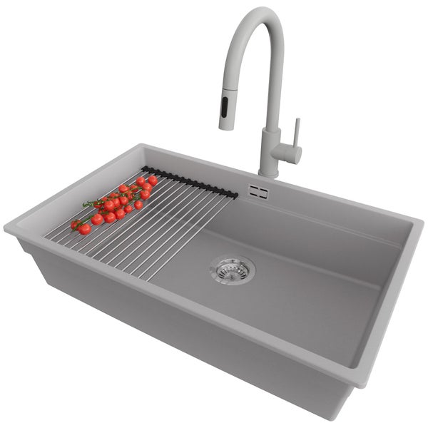 Spüle mit Abtropfgitter und Armatur