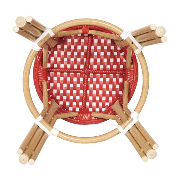 Unteransicht eines Bistrostuhls aus Rattan und Bambus mit rot-weiß geflochtener Sitzfläche.